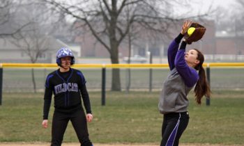 Five-run fifth inning propels Rebels to  a victory over Wildcats