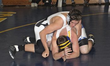 The Fulda/MCC Warriors wrestled Marshall and Adrian