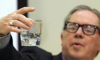 Antique appraisal event