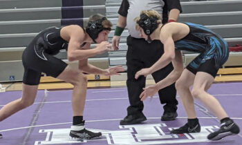 Tough night for Warrior wrestlers in New Ulm