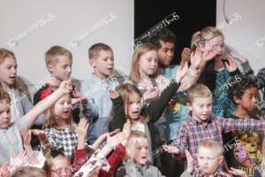 K  1st grade Christmas concert (12 of 45)