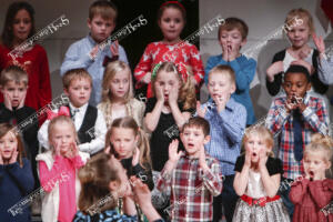 K  1st grade Christmas concert (26 of 45)