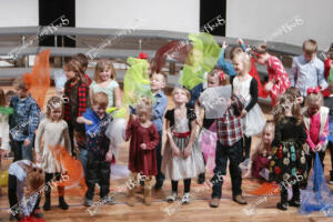 K  1st grade Christmas concert (35 of 45)