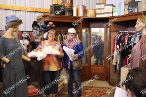 depot.padded hanger presentationIMG 4847